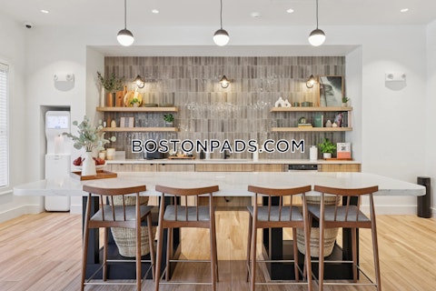 Ridge Ln. Waltham photo 3