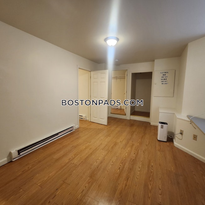 Boston - $2,725+ /mo