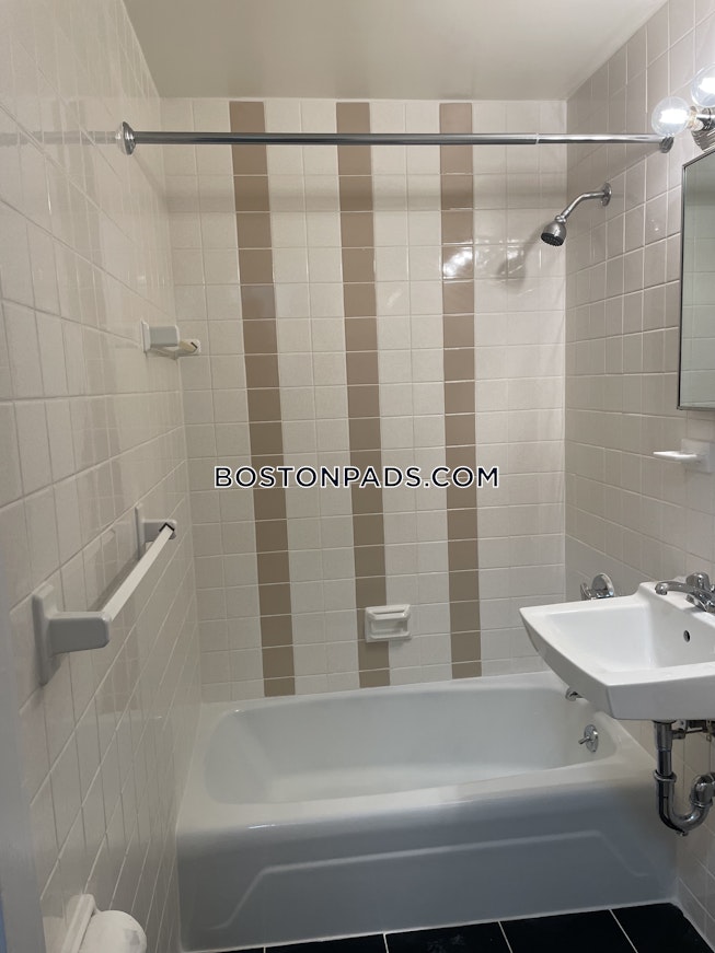 Boston - $2,000+ /mo