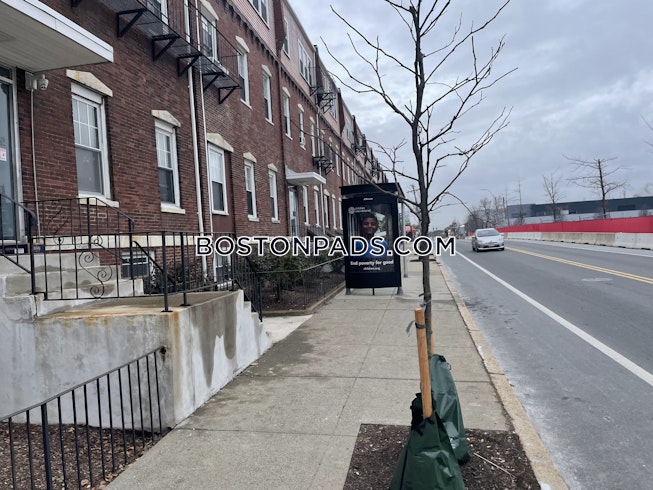 Boston - $2,000+ /mo