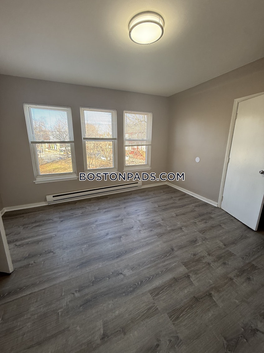 Boston - $2,600+ /month