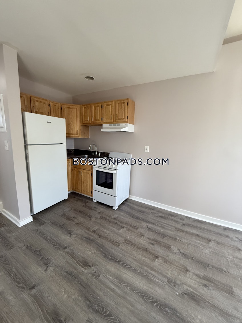 Boston - $2,600+ /month
