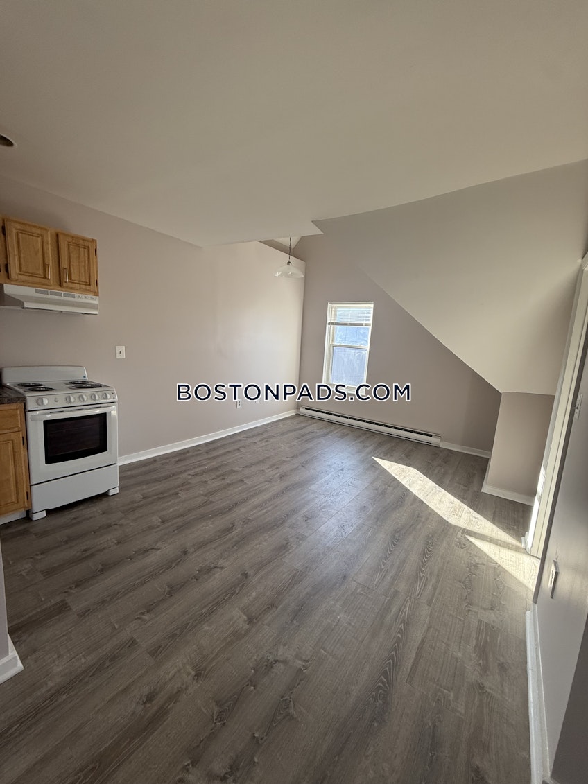 Boston - $2,600+ /month