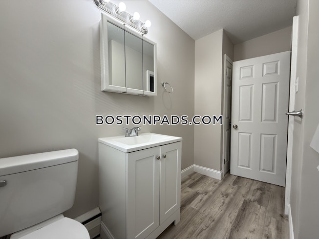 Lowell - $1,950+ /mo