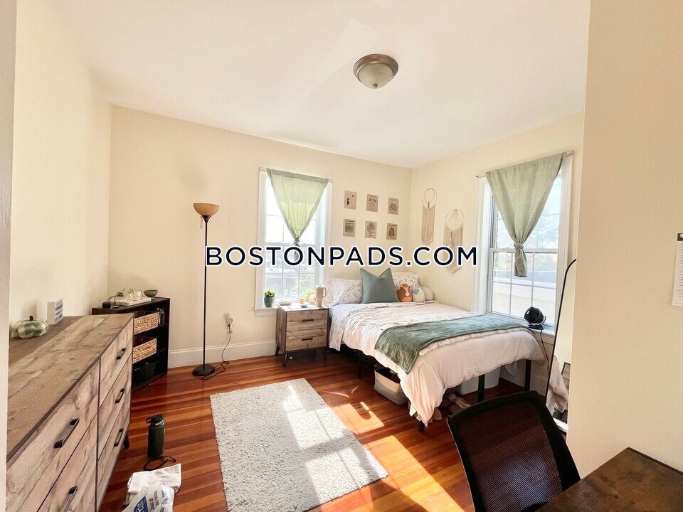 Roxbury Crossing - $7,750