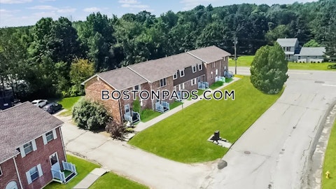 Meadowbrook Ln. Gardner photo 18