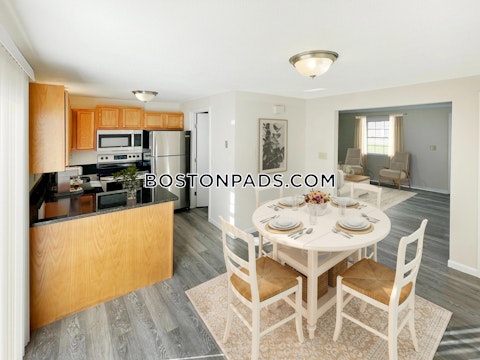 Meadowbrook Ln. Gardner photo 3