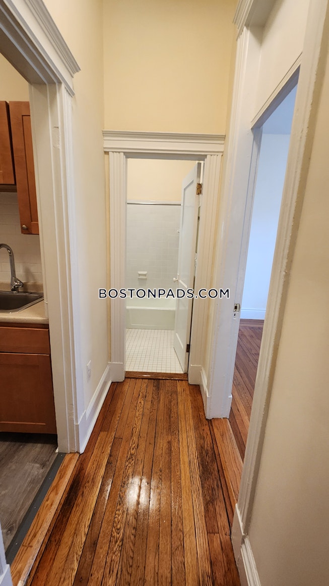 Boston - $2,100+ /mo