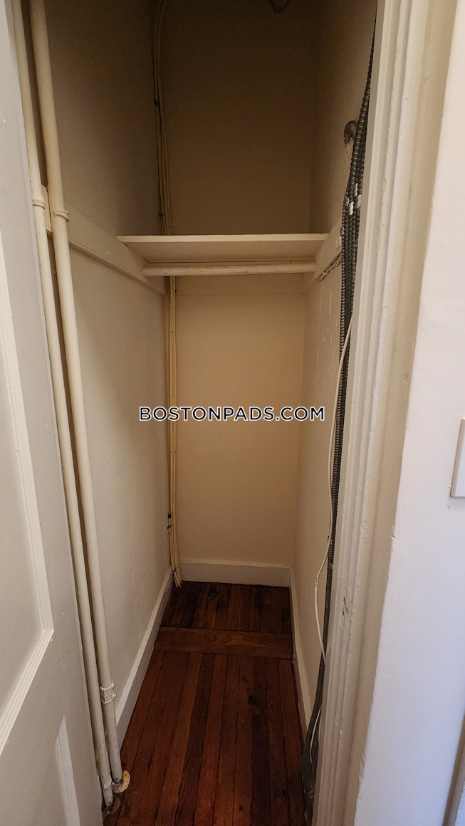 Boston - $2,100+ /mo