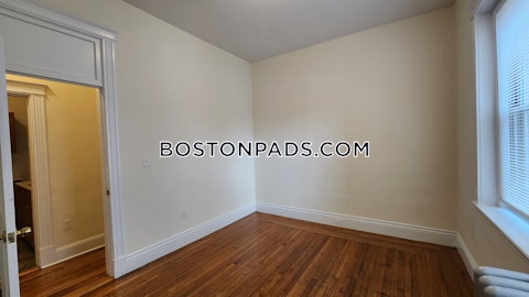 Park Dr. Boston photo 4