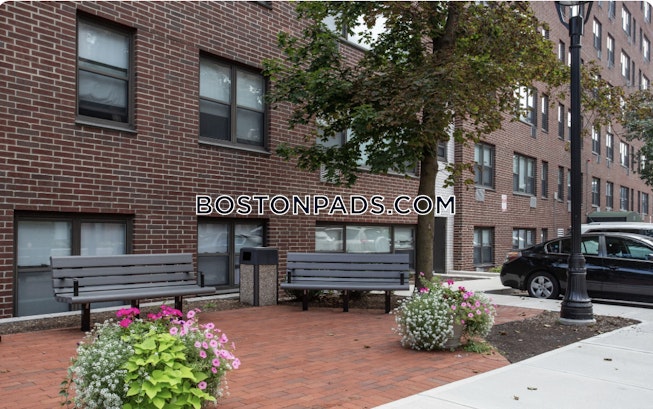 Boston - $2,050+ /mo