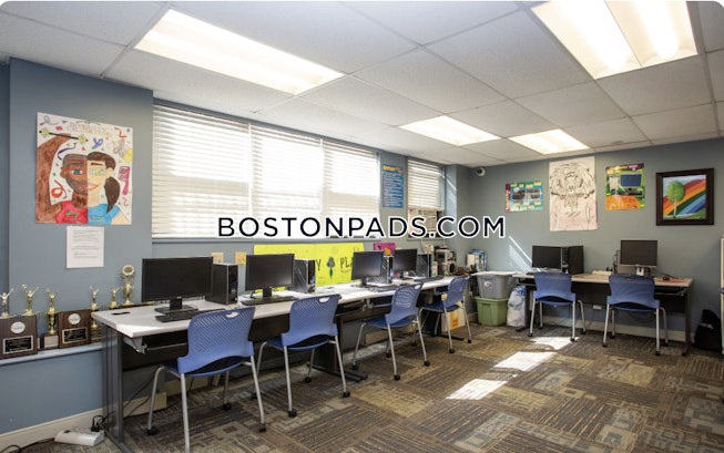 Boston - $2,050+ /mo