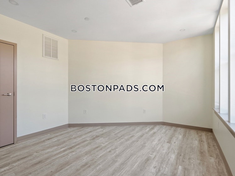 Dorchester St., Boston