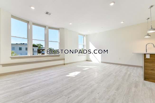 Boston - $2,200+ /mo