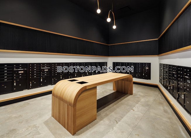 Boston - $4,158+ /mo