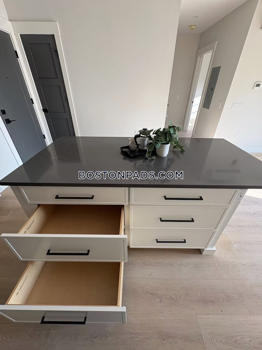 Bedford - $2,250+ /month