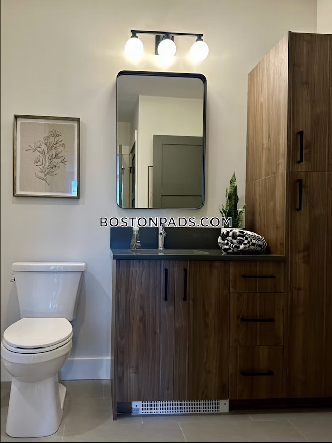 Bedford - $2,700+ /mo