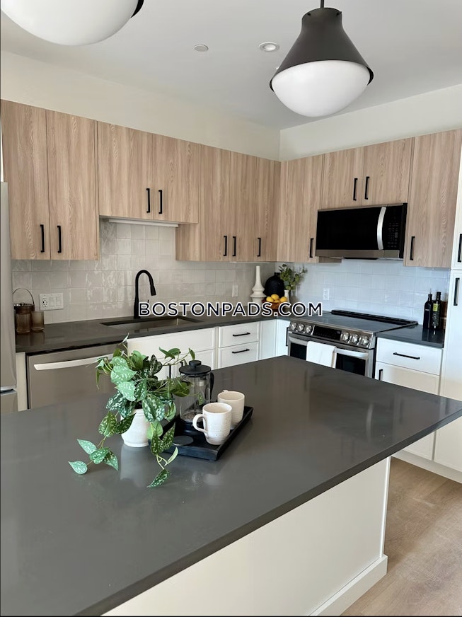 Bedford - $4,250+ /mo