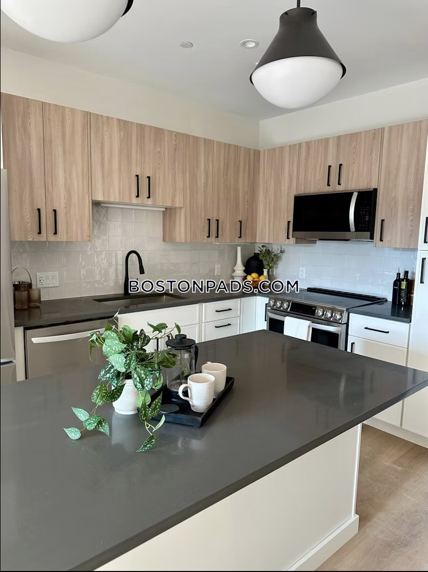 Bedford - $4,250+ /month