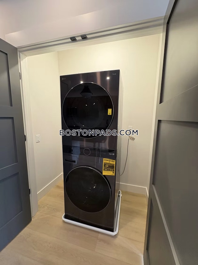 Bedford - $2,695+ /mo