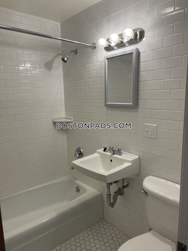 Boston - $2,600+ /mo