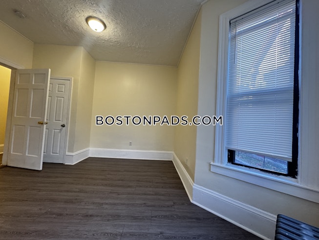 Boston - $3,300+ /mo