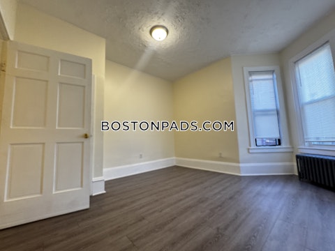 Ruthven St. Boston photo 5