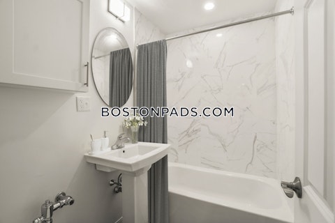 Camelot Ct. Boston photo 50