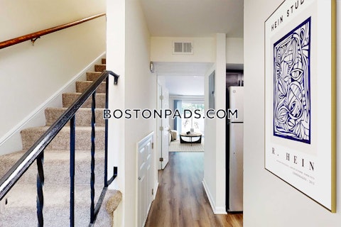 Walpole St. Norwood photo 13