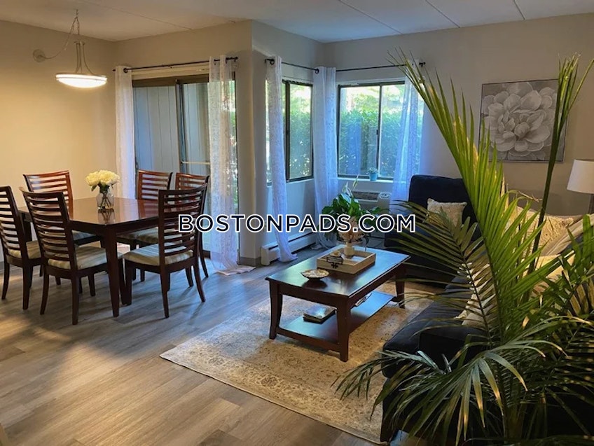 Lynn - $2,870+ /month