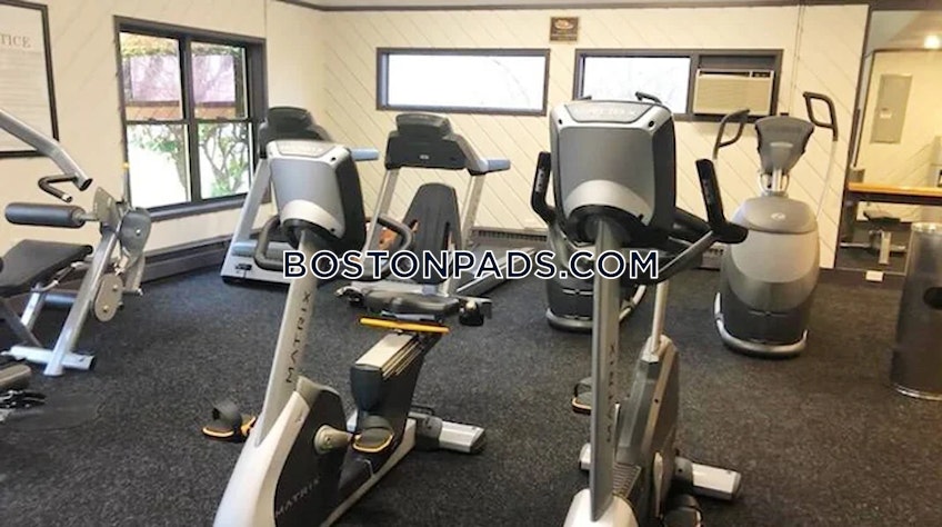 Lynn - $2,415+ /month