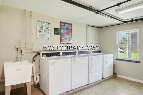 Heritage Dr. Salem photo 8