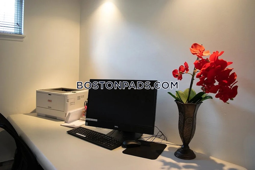 Holbrook - $2,345+ /month