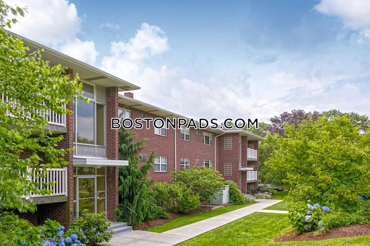 Dolores Ave., Waltham