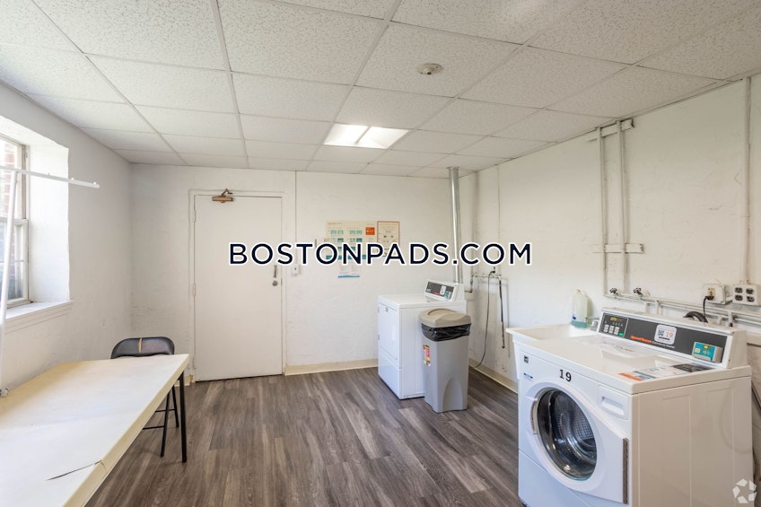 Waltham - $3,130+ /month