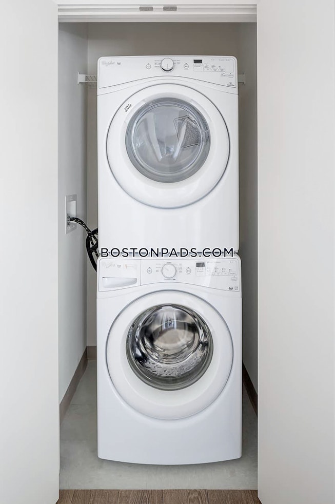 Waltham - $3,079+ /mo