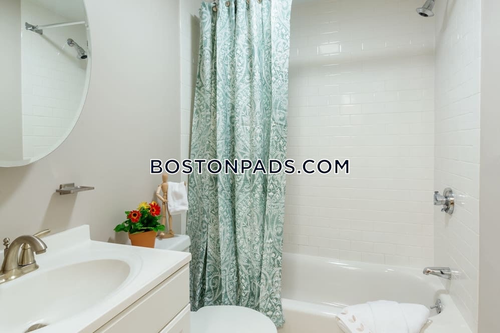 Boston - $3,778