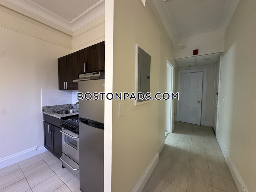 Boston - $2,500+ /month