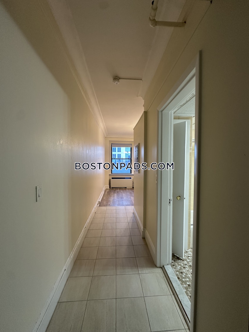 Boston - $2,500+ /month