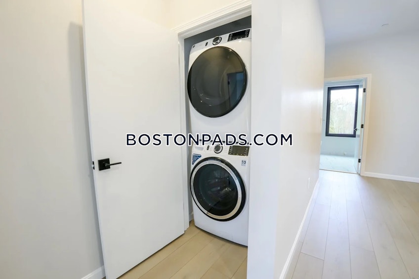 Wellesley - $4,950+ /month