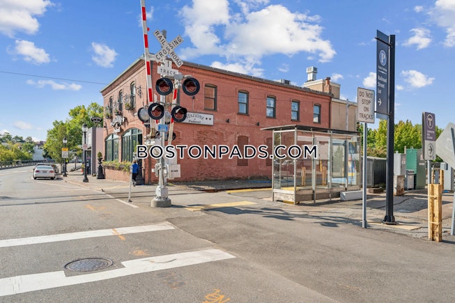 Waltham - $3,330+ /mo