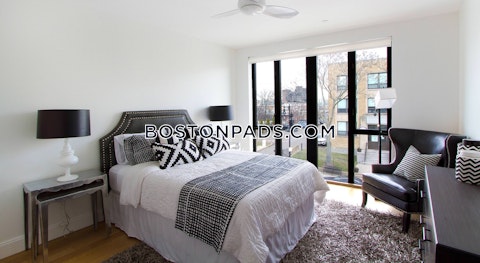 Tremont St. Roxbury Crossing photo 4