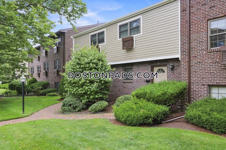 Lexington St., Woburn