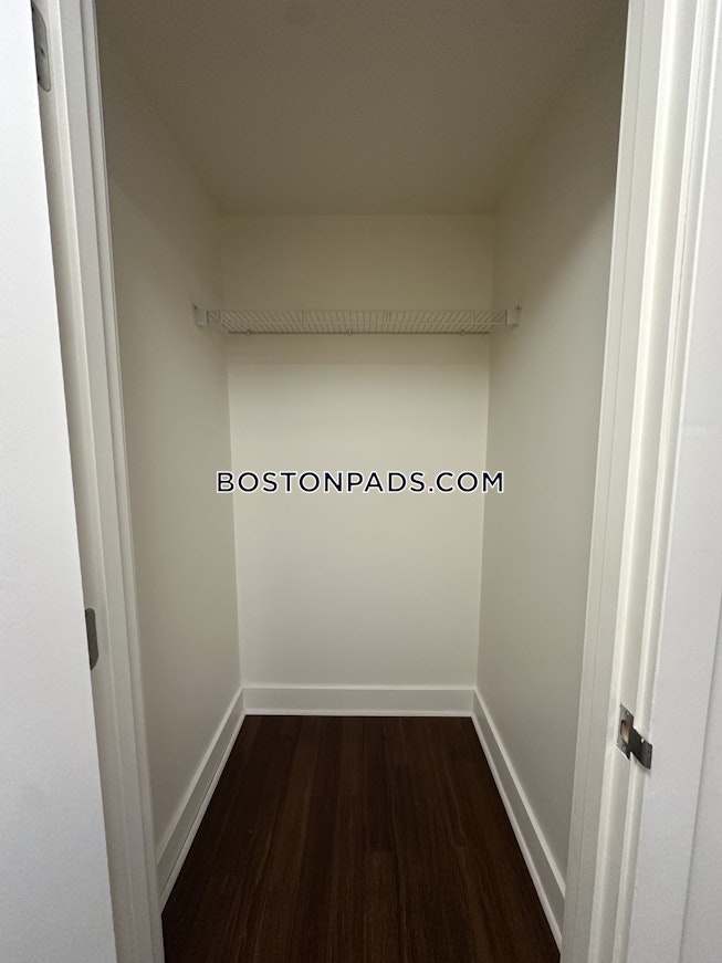 Boston - $3,800+ /mo