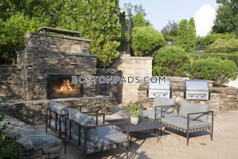 Silver Leaf Way. Marlborough