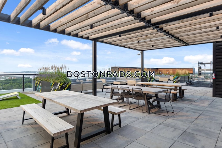 Lynn - $3,070+ /month