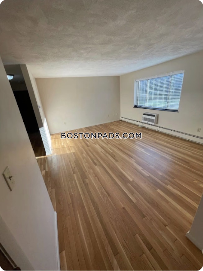 Waltham - $2,400+ /mo