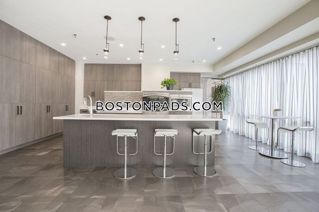 Boston - $3,900+ /mo