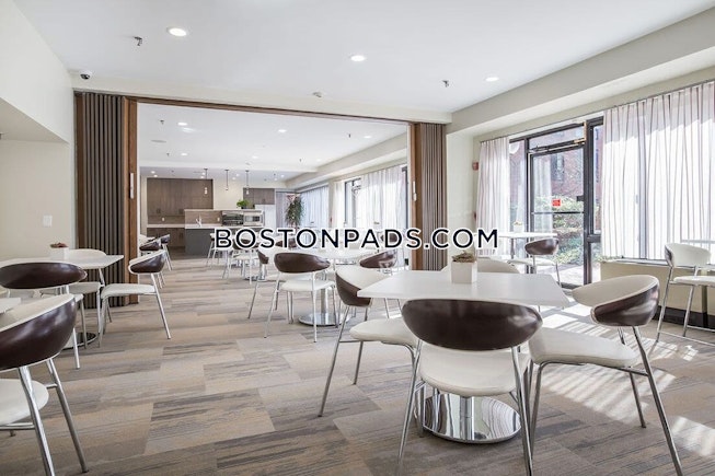 Boston - $3,255+ /mo