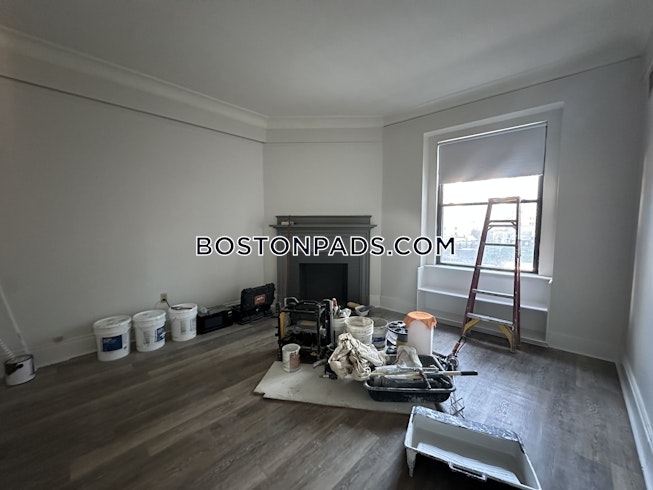 Boston - $3,300+ /mo
